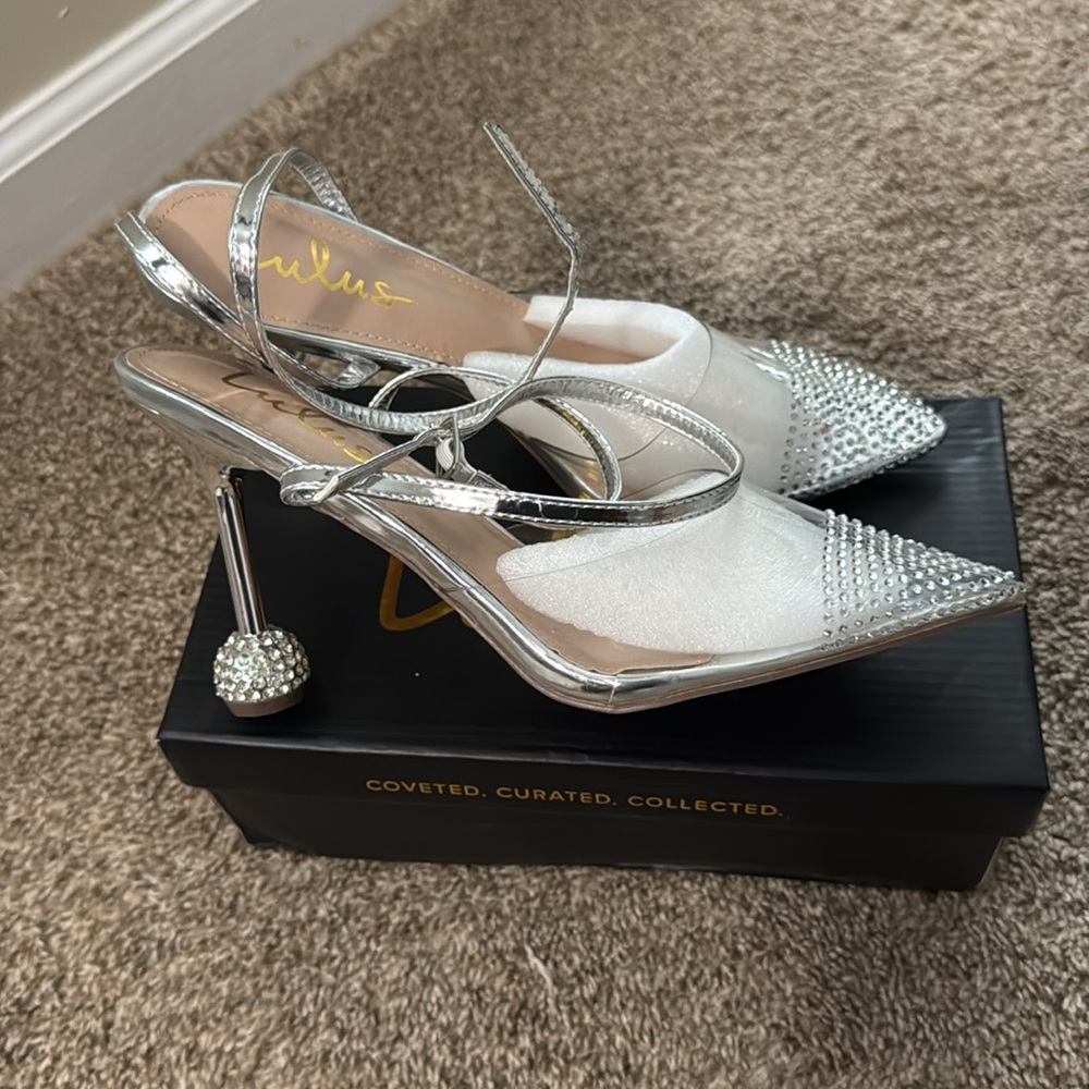 Lulus Nikkie Silver Vinyl Rhinestone Pointed-toe Ankle Strap Pump
